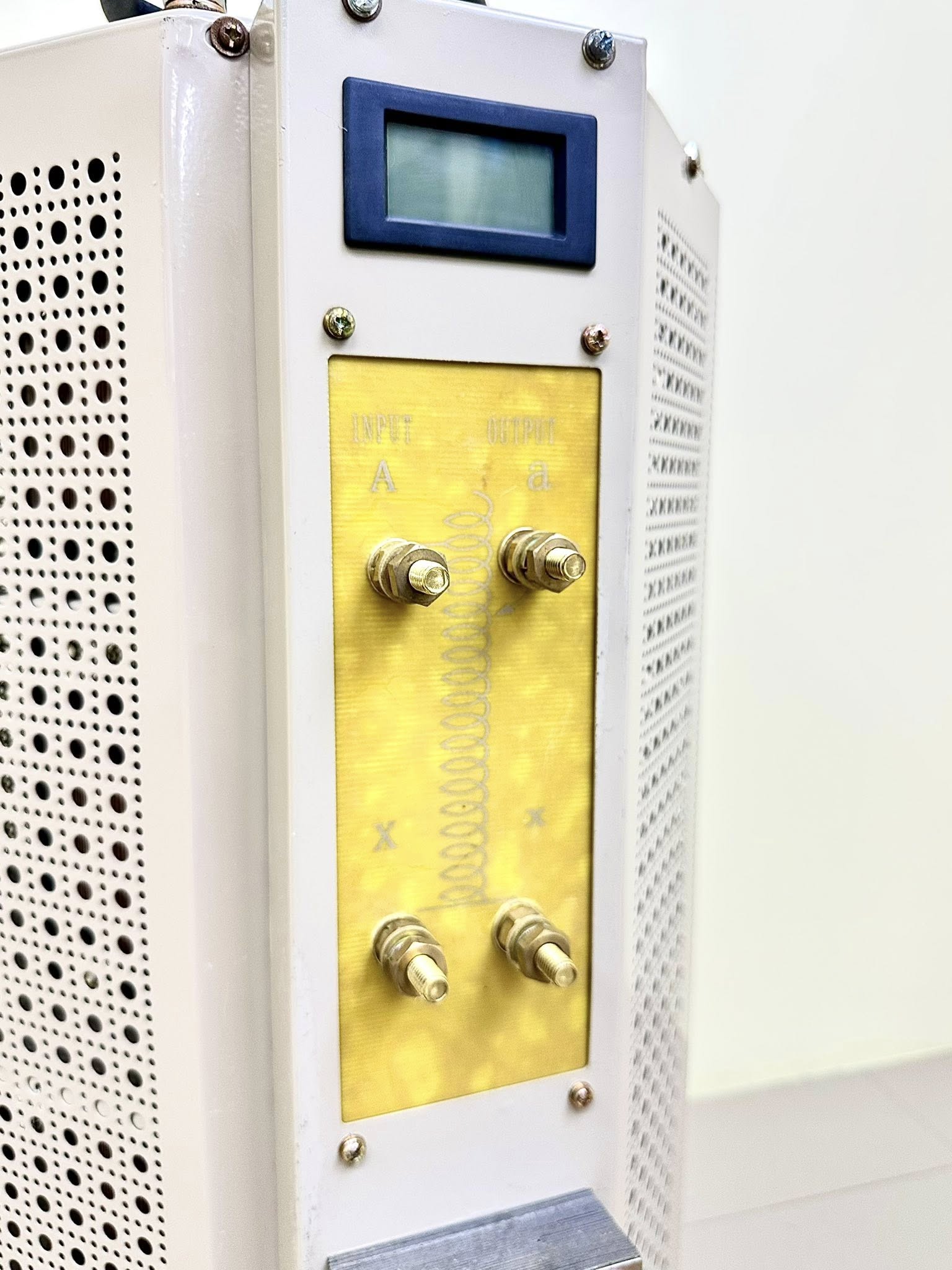 วาริแอค หม้อแปลงปรับแรงดันไฟฟ้าชนิดแกนหมุน 30Kva 1 เฟส