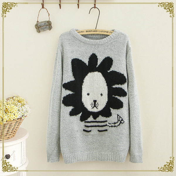 เสื้อไหมพรมกึ่งวูลผ้าหนานุ่ม ถักลายสิงโต (12053LM)