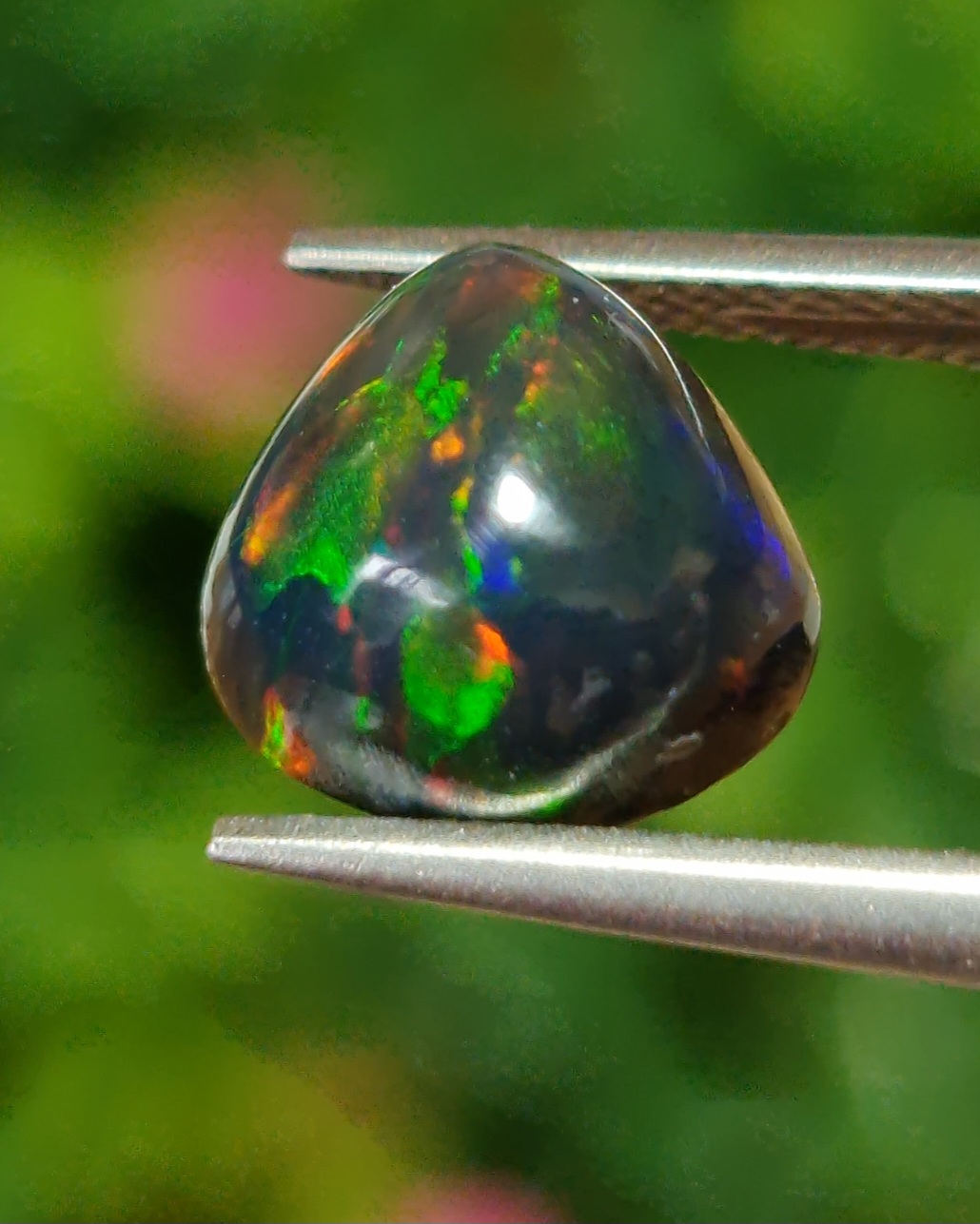 พลอย แบล็ก โอปอล Black Opal 2.54 กะรัต (Cts.) พลอยแท้ อัญมณีมงคลประจําวันเกิด เครื่องประดับพลอย