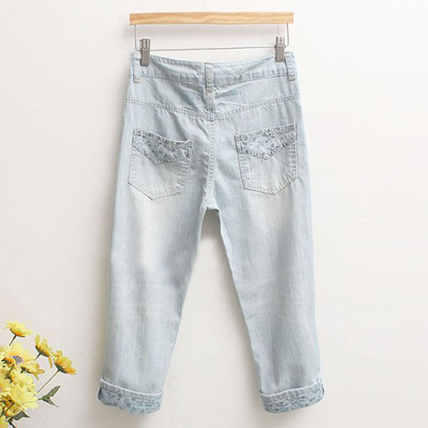 กางเกงขายาวห้าส่วน ผ้ายีนส์ฟอกนิ่มแต่งลายดอกวินเทจ (11795LM)