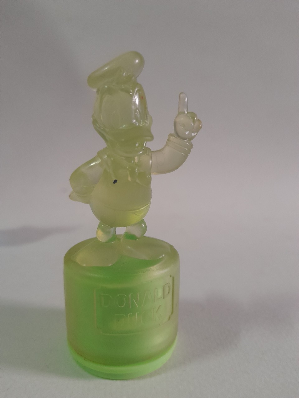 มีหลายภาพ เซ็ทตุ๊กตาตราแสตมป์จากดิสนีย์ ลาย โดนัลด์ดั๊ก และ อลิส อินวันเดอร์แลนด์ ขนาดตามภาพ