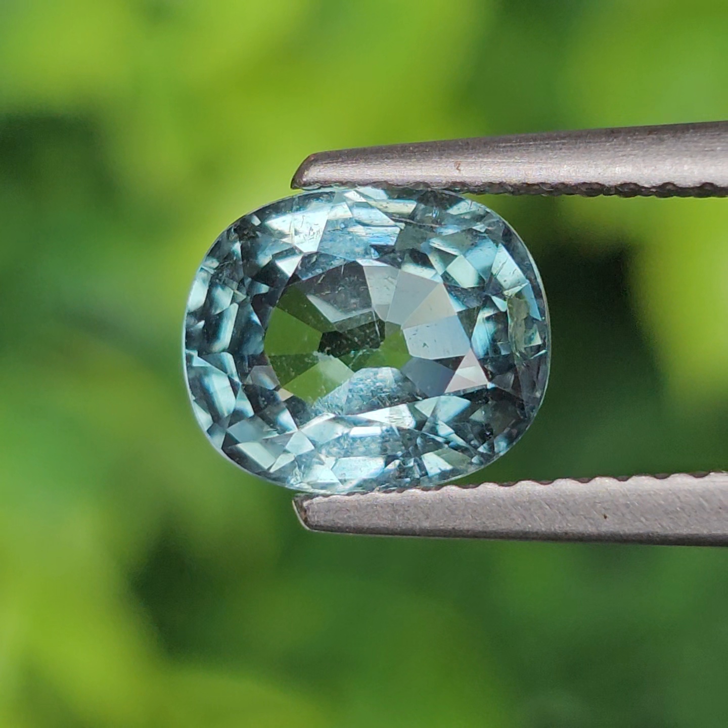 พลอย ทัวร์มาลีน (Tourmaline) 2.02 กะรัต (Cts.) พลอยแท้ อัญมณีมงคลประจําวันเกิด เครื่องประดับพลอย