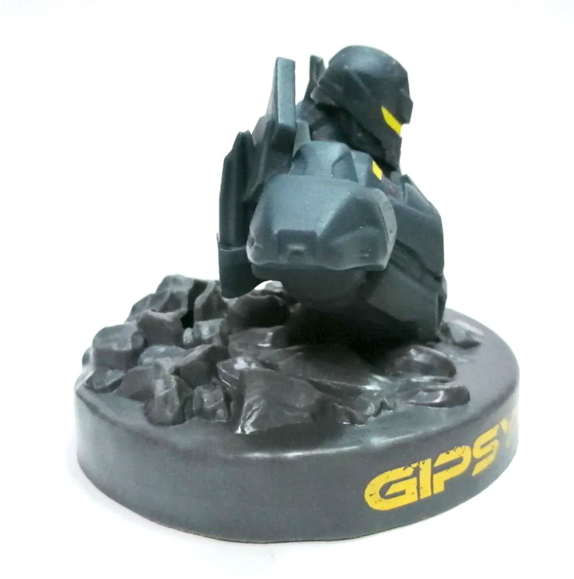 ท็อปเปอร์ แก้วน้ำ EGV มีตำหนิตามภาพ จากภาพยนตร์เรื่อง THE PACIFIC RIM 2 บัซครึ่งตัว หุ่น Gipsy avenger ฐานถลอกเล็กน้อย งานเก่าเก็บ