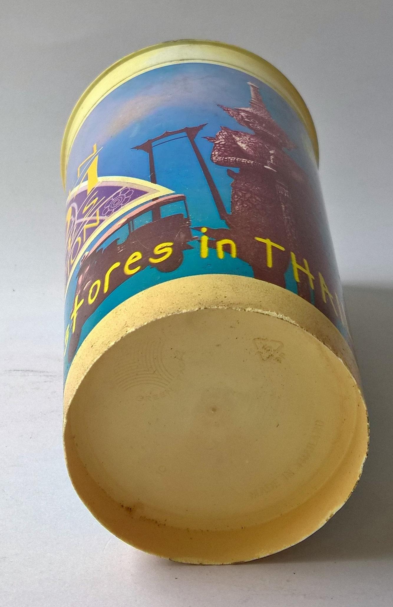 แก้วน้ำพลาสติกขนาดประมาณ 22 oz ของสะสมจาก7-11 'ฉลองครบ 1001 สาขา 7-11 ในประเทศไทย 1001 stores celebration ',Amazing 1001 Stores in Thailand