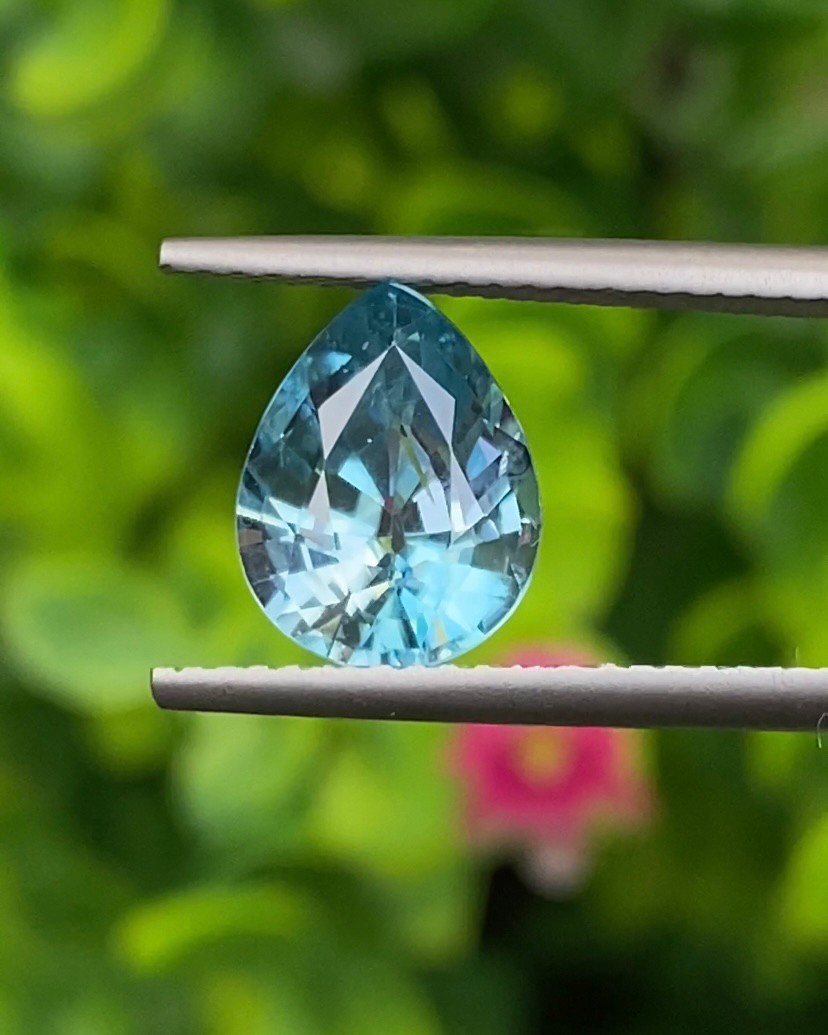 พลอย เพทาย Natural Zircon 3.10 กะรัต (Cts.) พลอยแท้อัญมณีมงคล ประจําวันเกิด เครื่องประดับพลอย