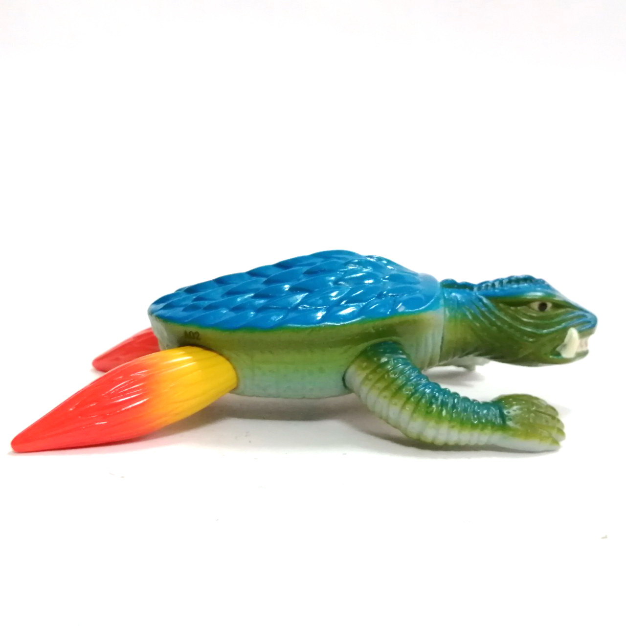 ซอฟ 4 นิ้ว TOMY DAIEI (โทมี่ ไดเอะ)ซอฟทำเลียนแบบของเก่า สัตว์ประหลาด กาเมร่า ท่าบินติดไอพ่นจรวด สีฟ้าเขียว จรวดเหลืองส้ม สภาพดี งานเก่าหายาก