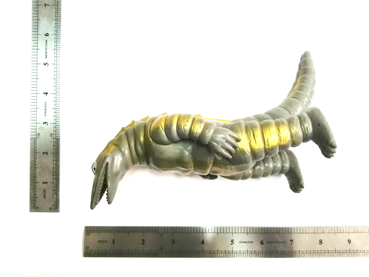 ซอฟ 6 นิ้ว เทเลสดอน สัตว์ประหลาดจากอุลตร้าแมน ตัวใหญ่่ งานปี 1983 ลงสีสวย สภาพดี มีรอยเล็กน้อย