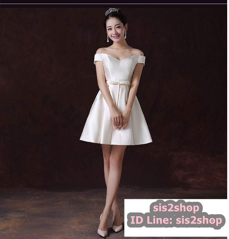 พร้อมส่ง ชุดราตรีสั้น แบบปาดไหล่ ผ้าซาตินเรียบหรู กระโปรงทรงA แต่งโบว์2ชั้น ช่วงเอว สีขาว (เชือกผูกหลัง)