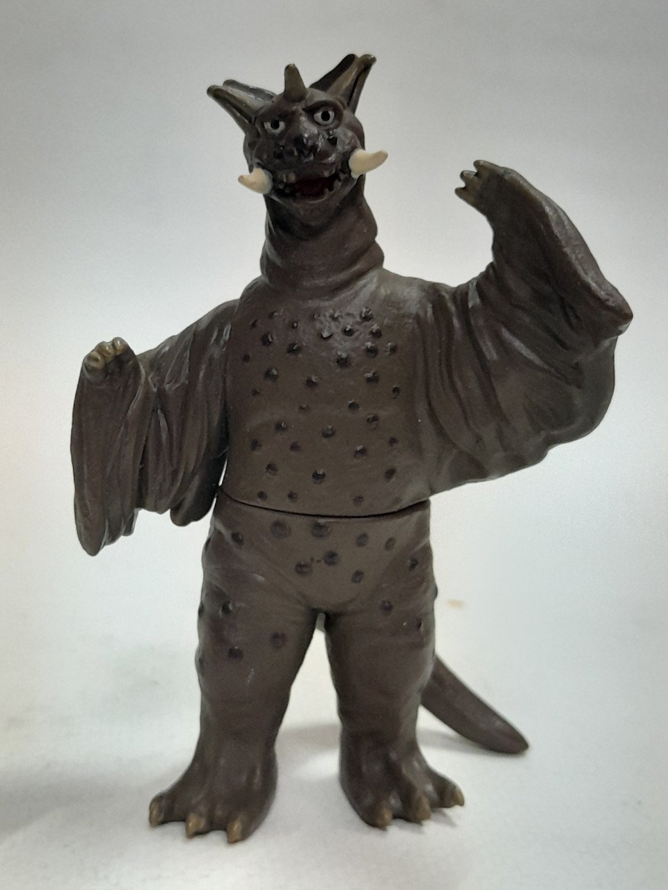 ซอฟ 4 - 4.5 นิ้ว สัตว์ประหลาดแจนโดร่า จากอุลตร้าแมน มือสอง สภาพดี มีรอยบ้าง ค่อนข้างหายาก ไม่พบบ่อย