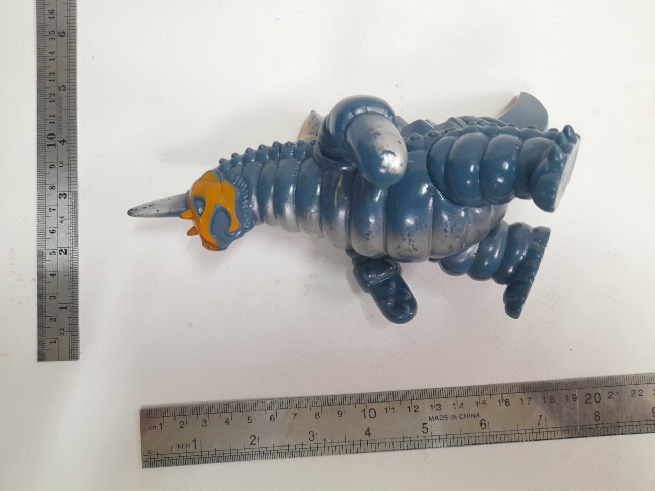 ซอฟ 6.5-7 นิ้ว สัตว์ประหลาดวาคิซิม จากอุลตร้าแมนเอ/เอส มือสอง สภาพดี มีรอยบ้าง มีปั๊มใต้เท้า japan 1989