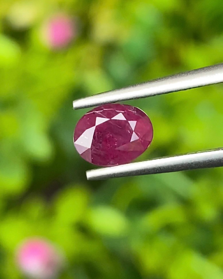 พลอย ทับทิม สยาม (Siam Ruby Sapphire) 1.11 กะรัต (Cts.) พร้อมใบเซอร์ พลอยแท้ อัญมณีมงคลประจําวันเกิด เครื่องประดับพลอย