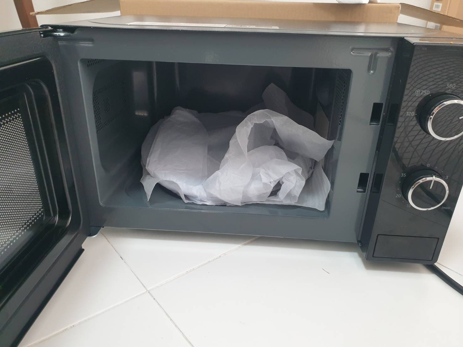 ไมโครเวฟ SAMSUNG MS20A3010AL/ST 20 ลิตร... ประกันยังเหลือ