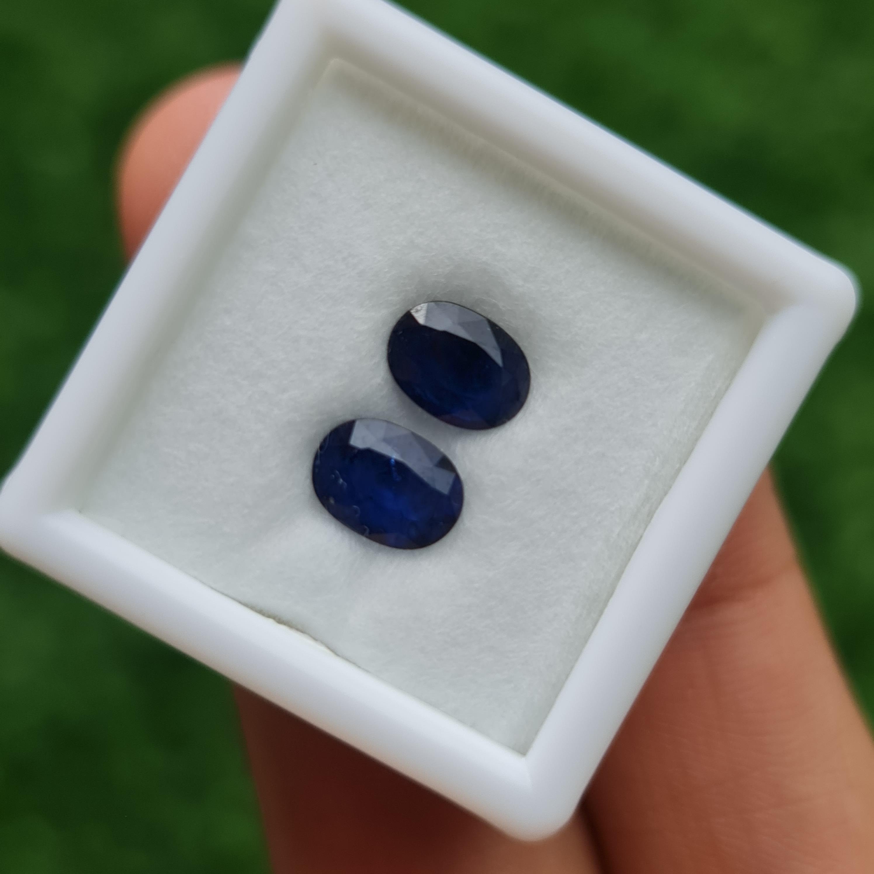 พลอย ไพลิน blue sapphire 1.91 กะรัต (Cts.) 2 เม็ด (Pcs.) พลอยแท้ อัญมณีมงคลประจําวันเกิด เครื่องประดับพลอย