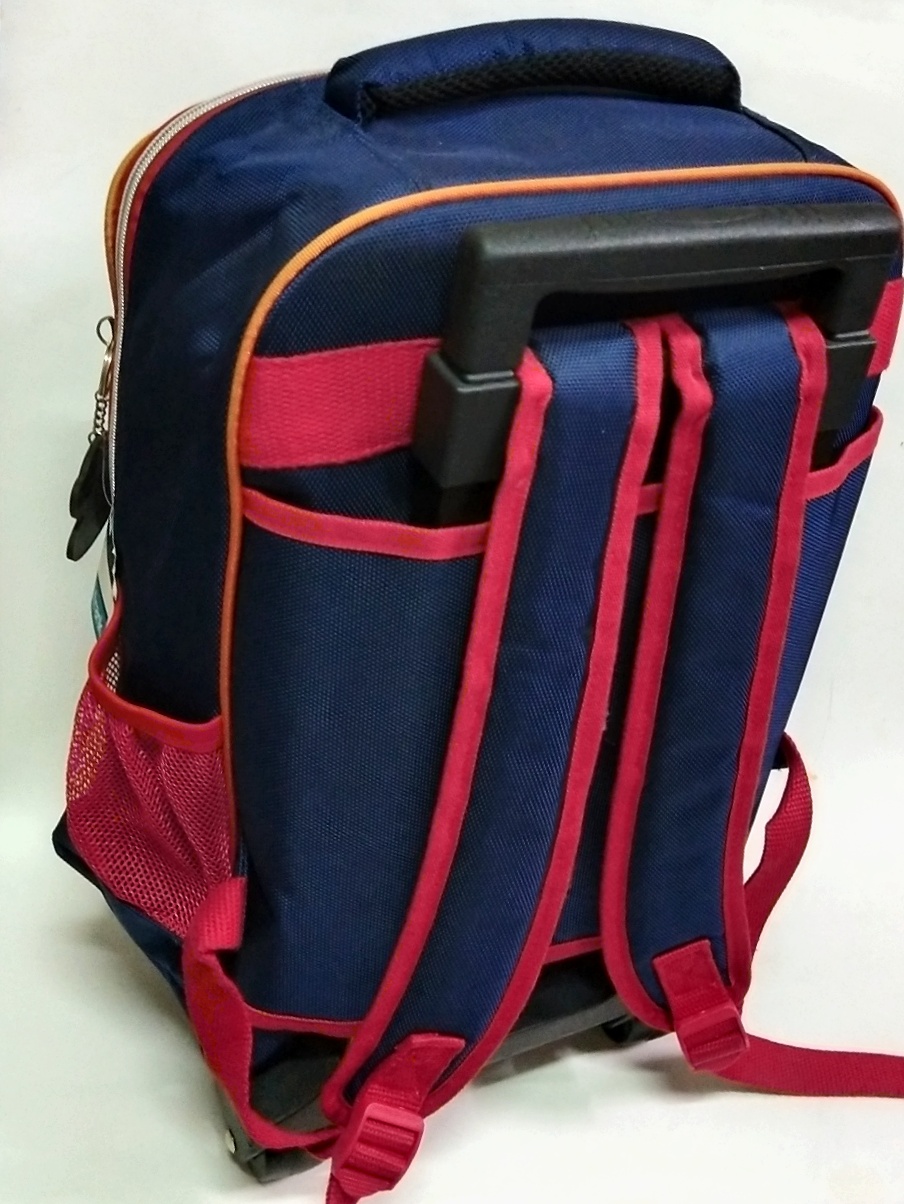 กระเป๋าล้อลาก Paulfrank พอลแฟร้งค์ All Stars Football สีน้ำเงิน ขนาดประมาณ 14" สูง 16"*11*5", ของแท้ ของใหม่ มีป้าย ** สีด้านบนซีดเล็กน้อยตามภาพ