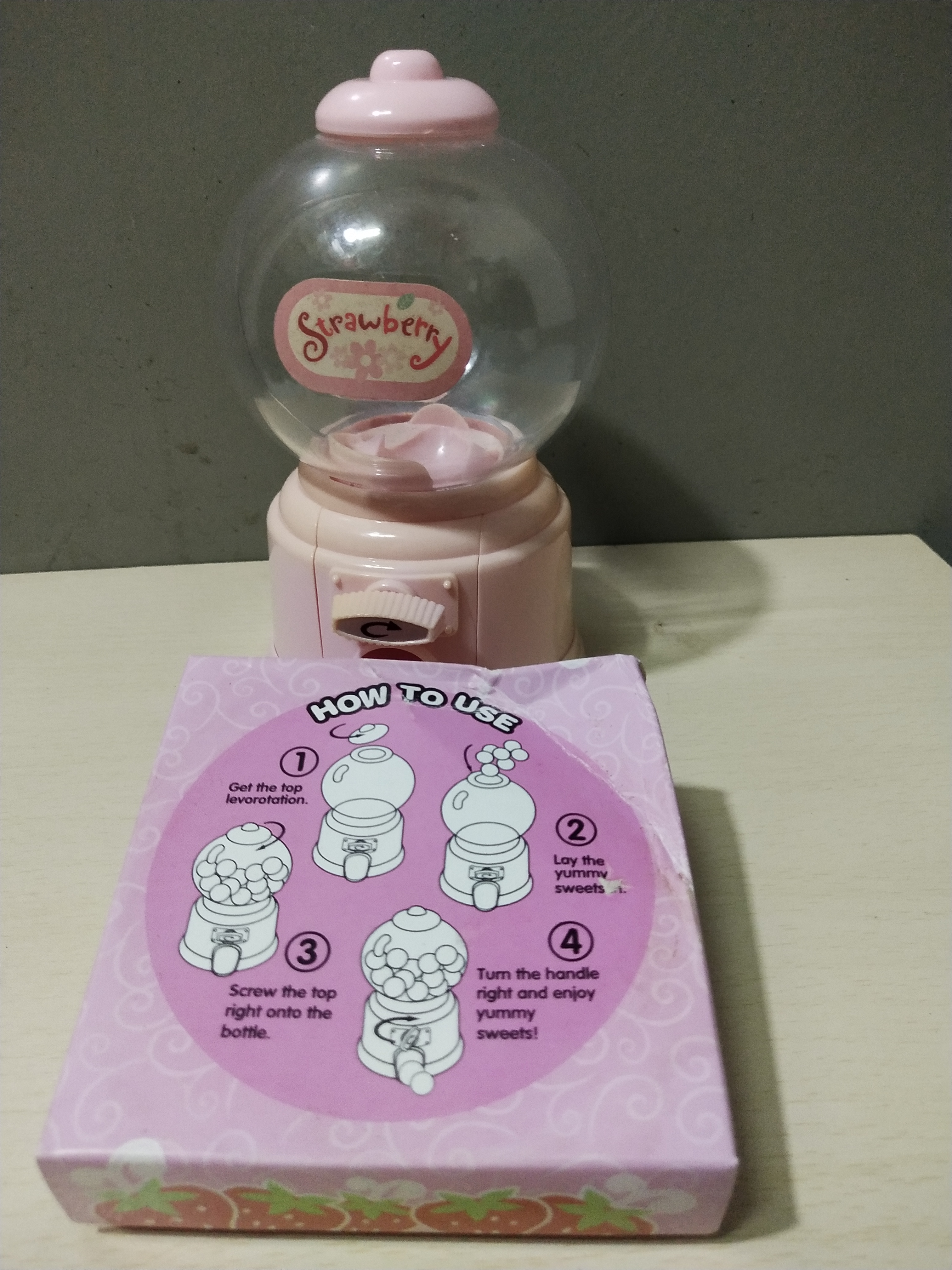 มีหลายภาพ ของสะสม โหลหมุนขนม ขนาดเล็กตามภาพ หมุนได้จริง *กระดาษรองใต้กล่องมีรอยยับ