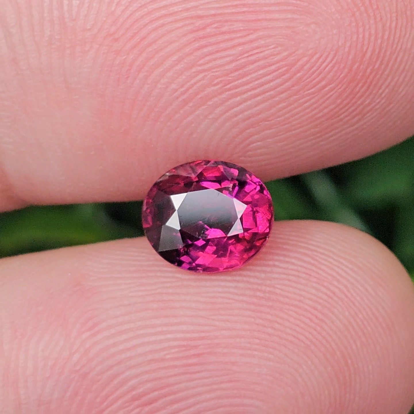 พลอย อุมบาไลต์ การ์เน็ต Umbalite Garnet 1.68 กะรัต (Cts.) ดิบ Unheated พร้อมใบเซอร์ ลอยแท้ อัญมณีมงคลประจําวันเกิด เครื่องประดับพลอย