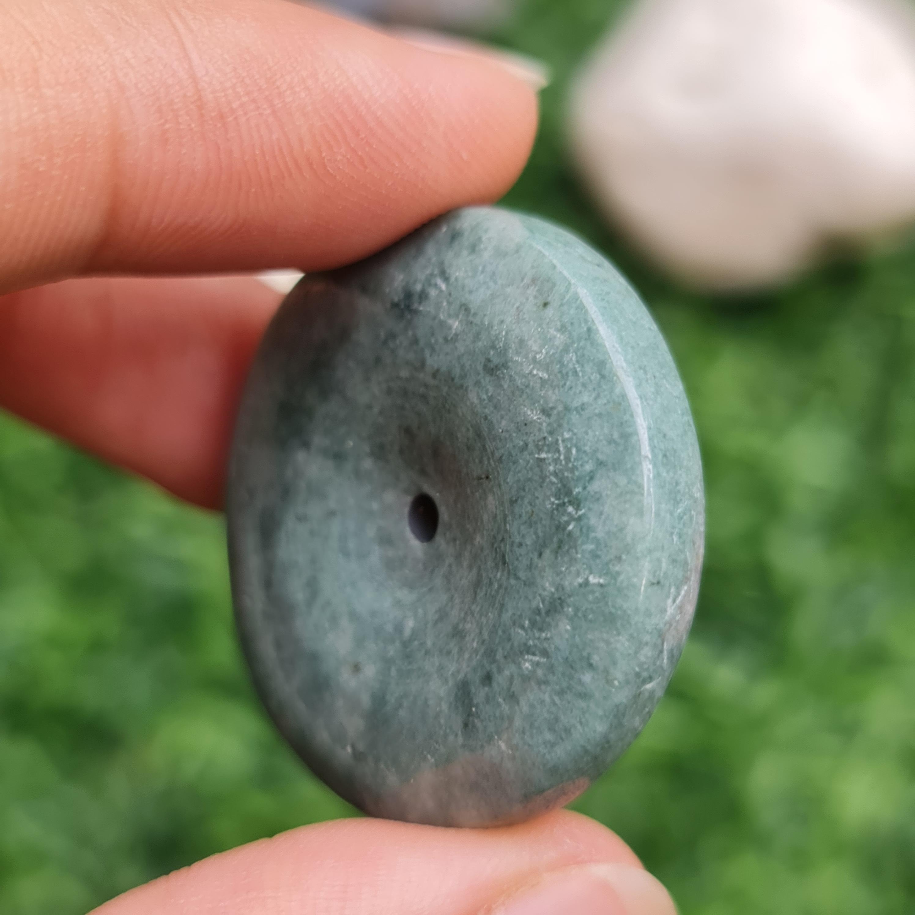 หยก พม่า แท้ Jade จี้โดนัทหยก (Bi-dise jadeite) พม่า (Myanmar) 68.74 กะรัต (Cts.)