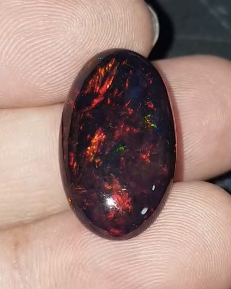 พลอย โอปอล Opal 11.64 กะรัต (Cts.) พลอยแท้ อัญมณีมงคลประจําวันเกิด เครื่องประดับพลอย