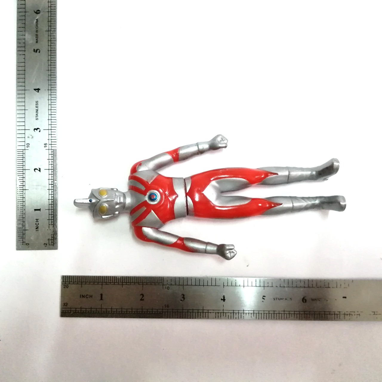 ซอฟ6นิ้ว อุลตร้าแมนเอส(เอ)ขนาดตามภาพ **มีตำหนิตามภาพ งาน bandai 1984 china