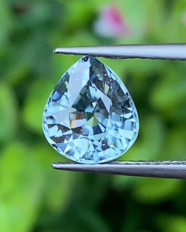พลอย เพทาย (Zircon) 3.41 กะรัต (Cts.) พลอยแท้ อัญมณีมงคลประจําวันเกิด เครื่องประดับพลอย
