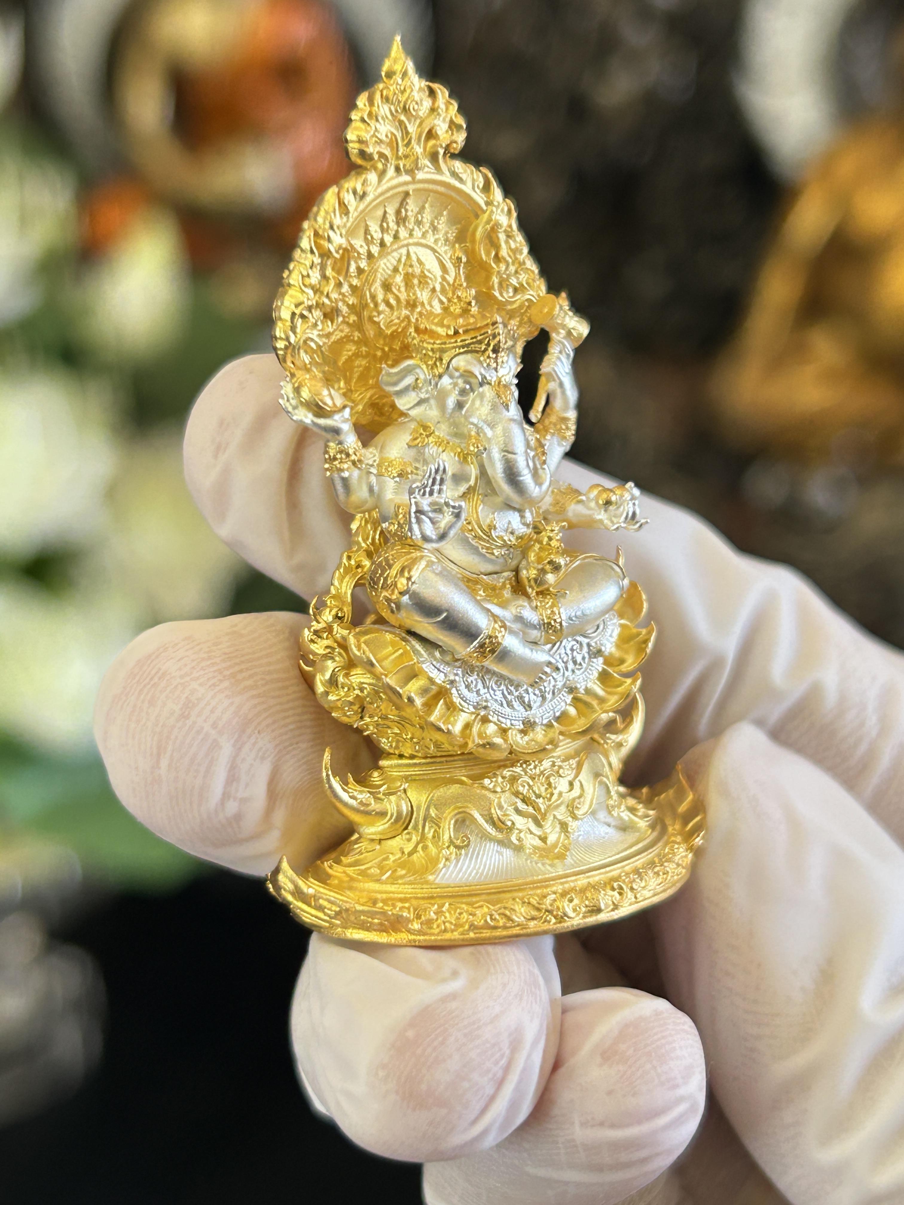 พระพิฆเนศรุ่นสุขสำเร็จนิรันดร์ เนื้อบรอนซ์ชุบสองกษัตริย์