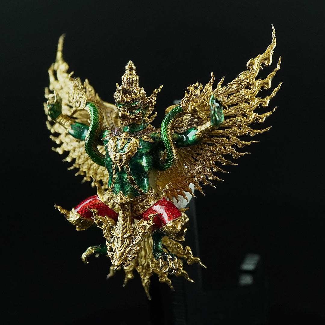 พญาครุฑพิษฐาน รหัส 9 เนื้อบรอนซ์ชุบทองลงยากายเขียว