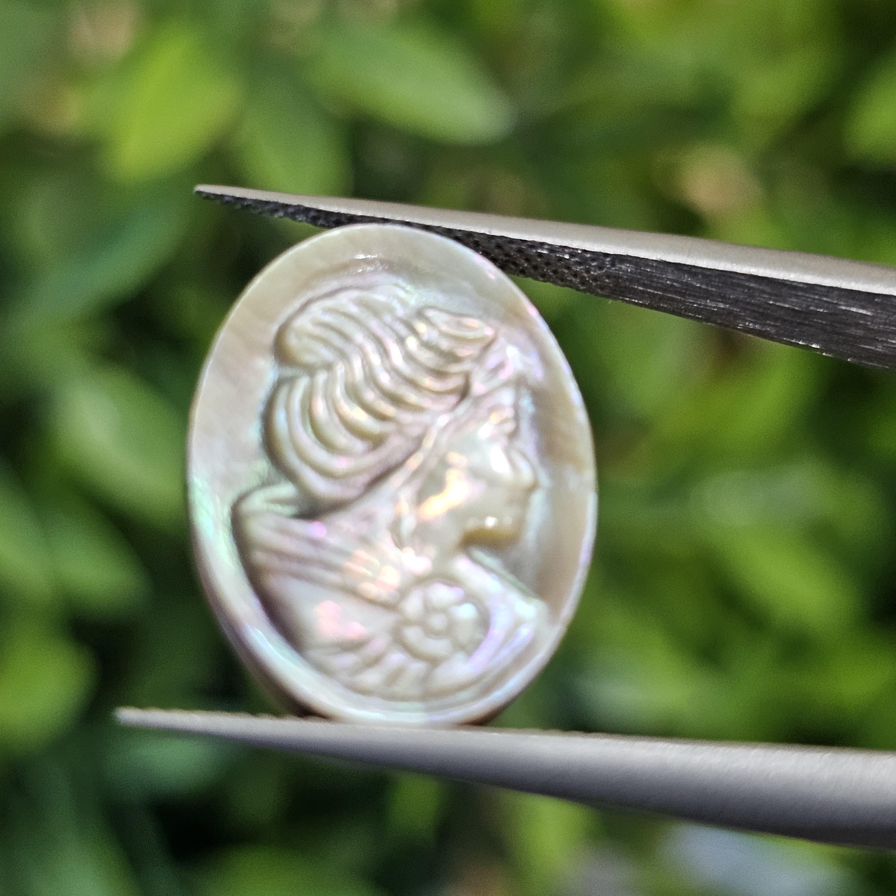 เปลือกหอยมุก แกะสลัก Pearl Shell Carved 4.51 กะรัต (Cts.)