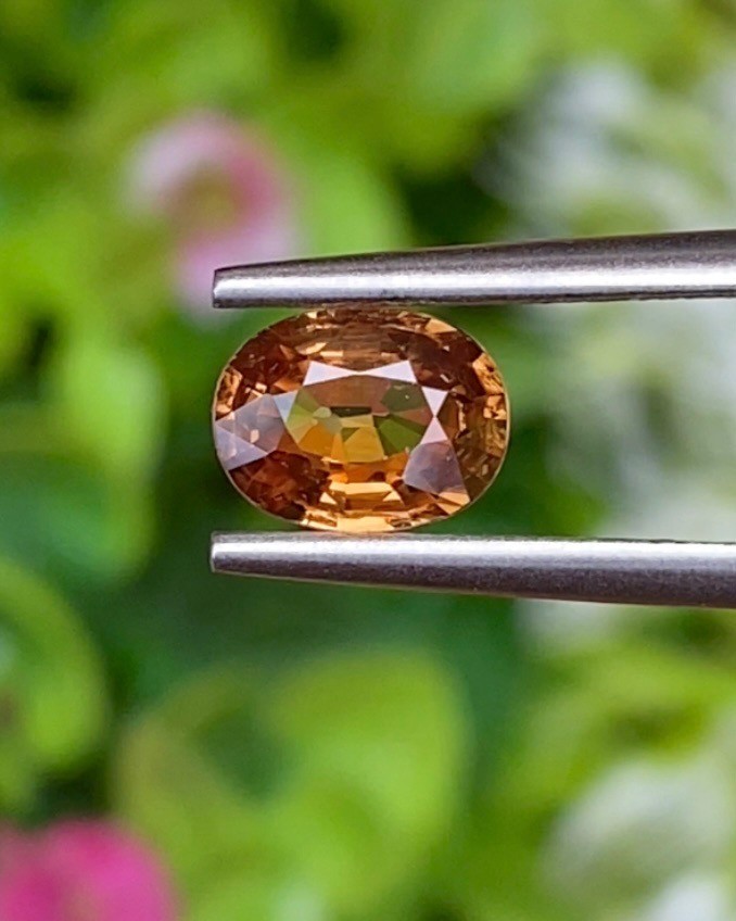 พลอย เพทาย (Zircon) 1.19 กะรัต (Cts.) พลอยแท้ อัญมณีมงคลประจําวันเกิด เครื่องประดับพลอย