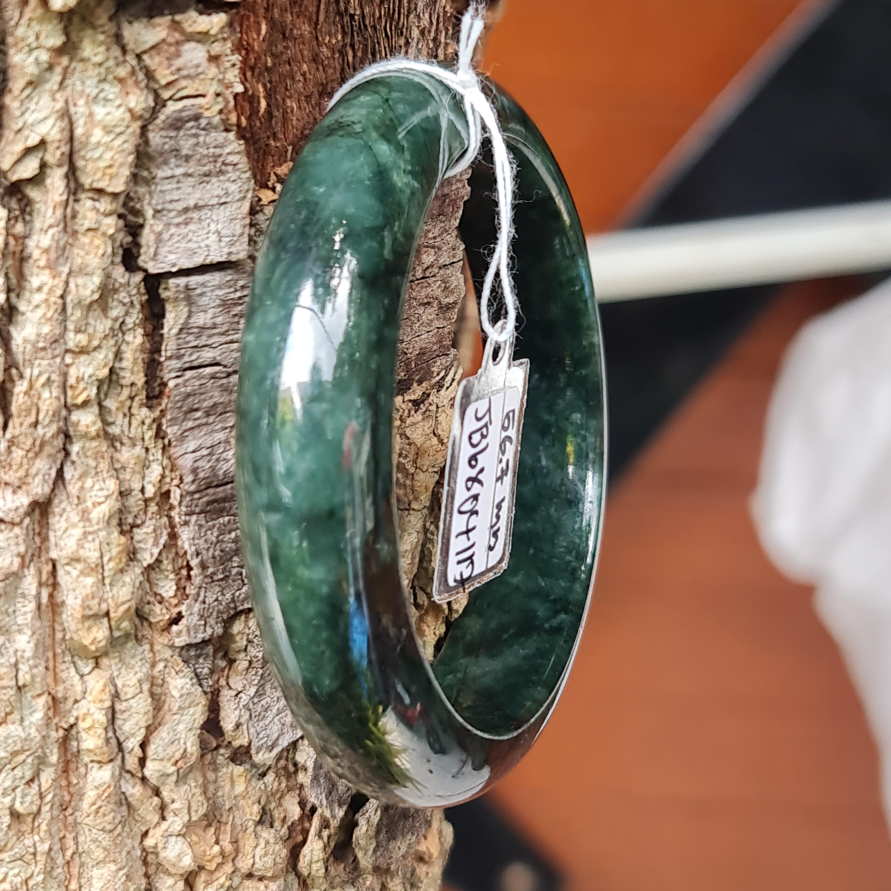 JB6804117 หยก พม่า แท้ Jade กำไลหยก 56.7 มม. (Jadeite bracelet) พม่า (Myanmar)