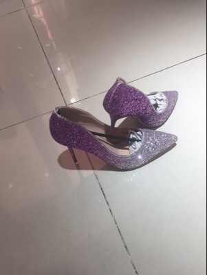 รองเท้าออกงาน รองเท้าส้นสูง แต่งกากเพชร ไล่สี สวยหรู