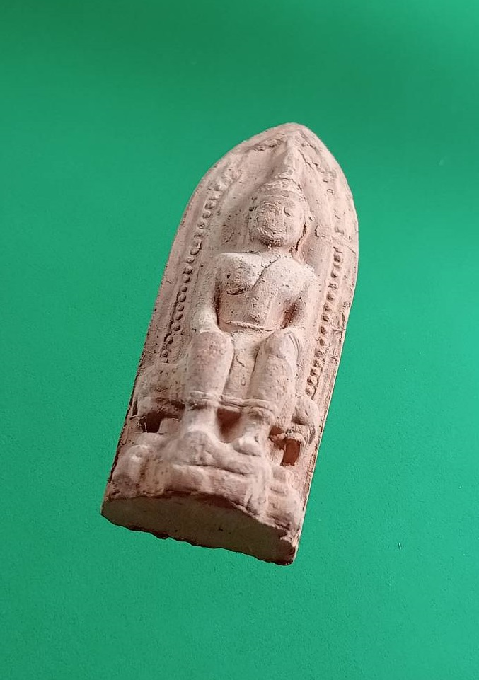 ผ2931 พระเนื้อดิน ปางป่าเลไลย์ ไม่ทราบที่