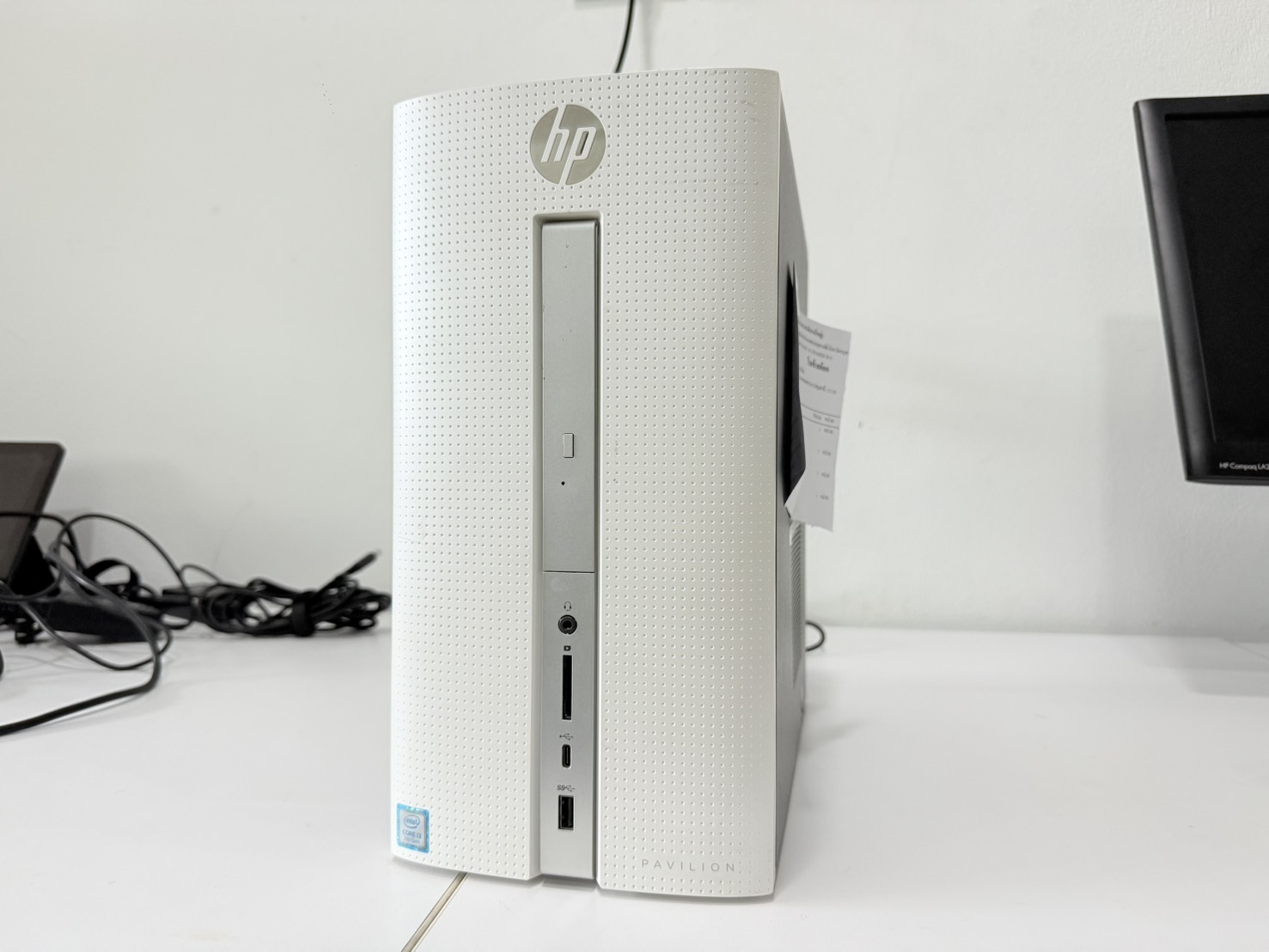 HP Pavilion 570-p030L (i3-7100/4GB/ไม่มี hdd)