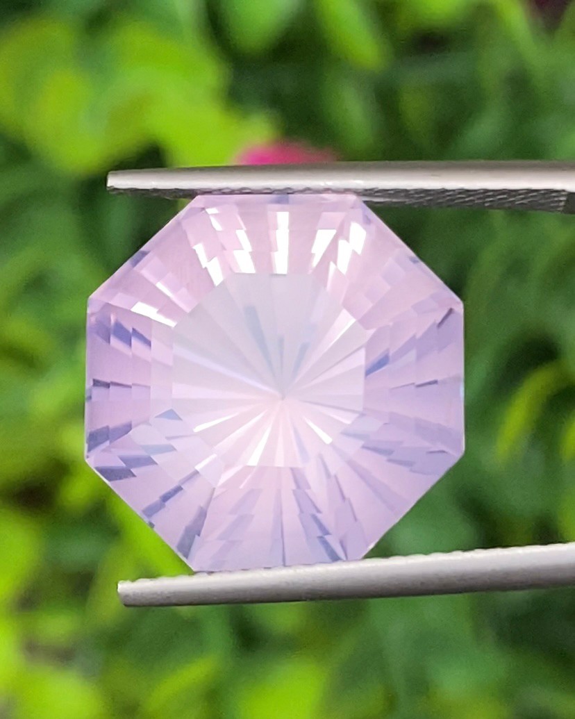 พลอย ลาเวนเดอร์ ควอตซ์ Lavender Quartz 16.9 กะรัต (Cts.) พลอยแท้ อัญมณีมงคลประจําวันเกิด เครื่องประดับพลอย
