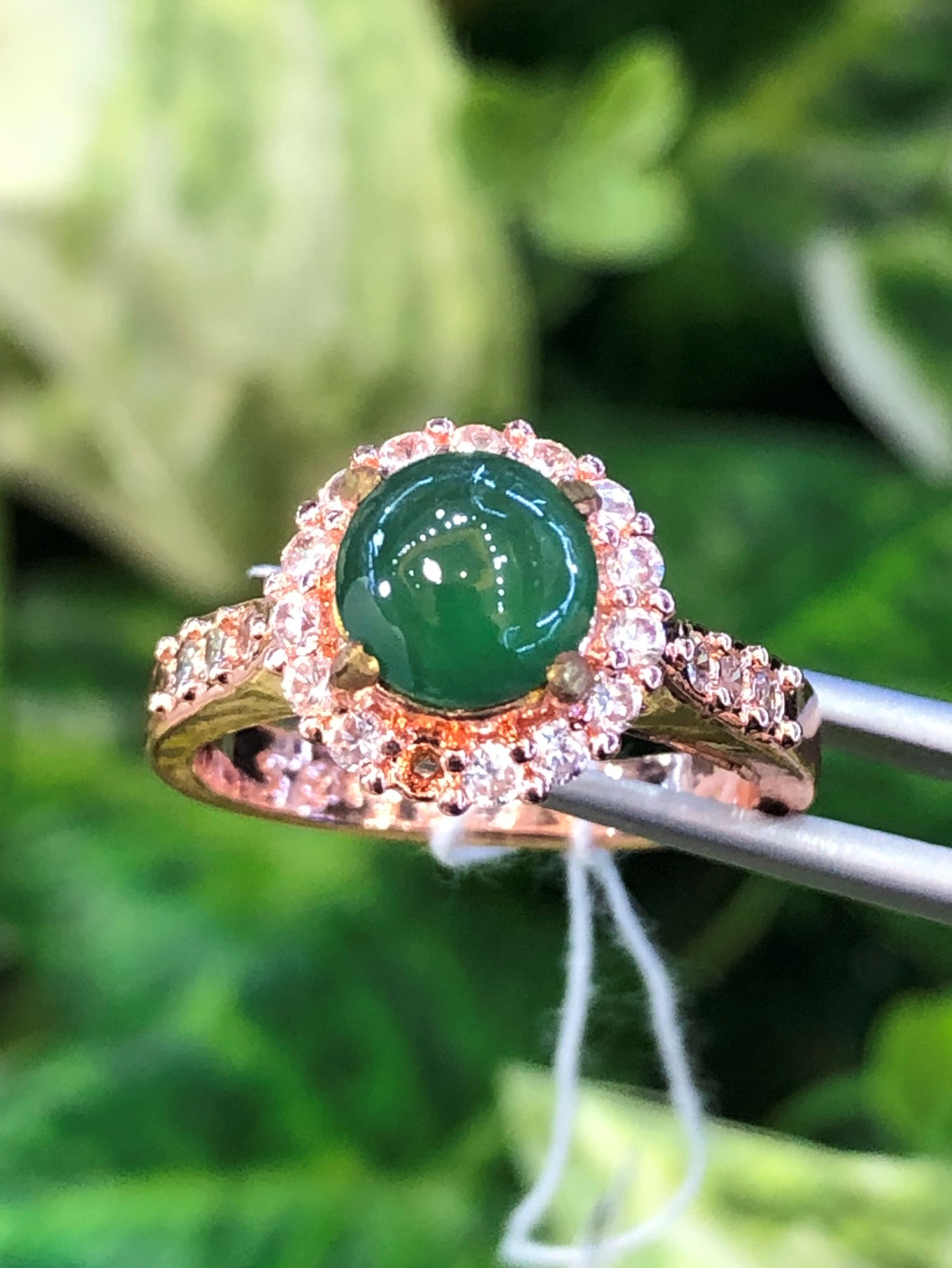 หยก พม่า แท้ Jade แหวนหยก (jadeite Ring) ดิบ (Size) 58 ไม่ผ่านการปรับปรุง (Type A) พม่า (Myanmar)