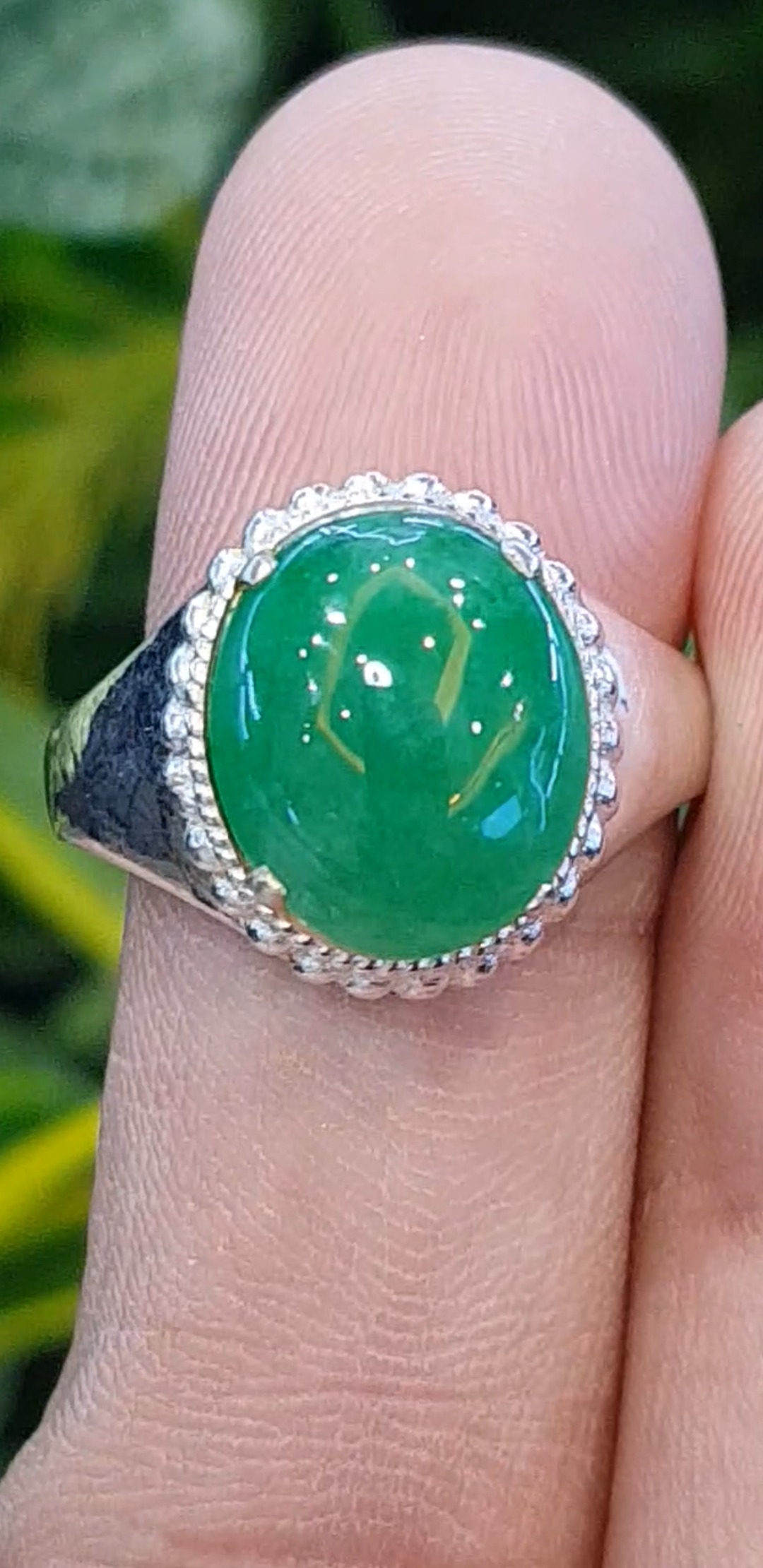 หยก พม่า แท้ Jade แหวนหยก 翡翠戒指 (Jadeite ring) 3.12 กะรัต (Cts.) ดิบ ไม่ผ่านการปรับปรุง (Type A) พม่า (Myanmar)