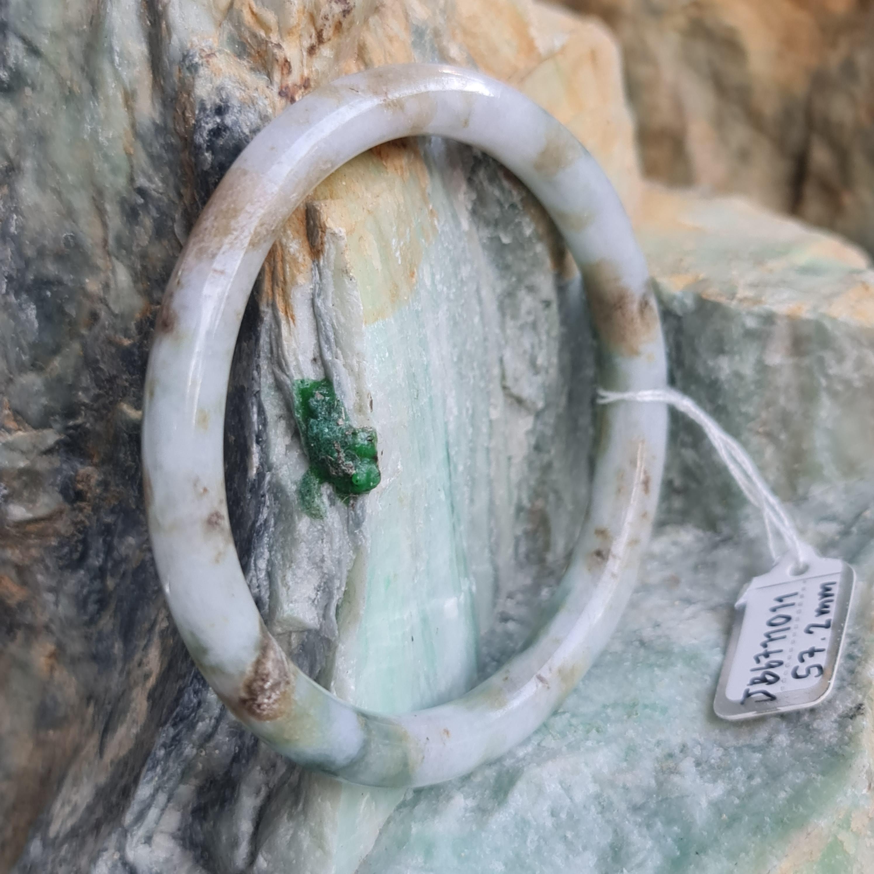 JB6711011 หยก พม่า แท้ Jade กำไลหยก 57.2 มม. (Jadeite bracelet) พม่า (Myanmar)