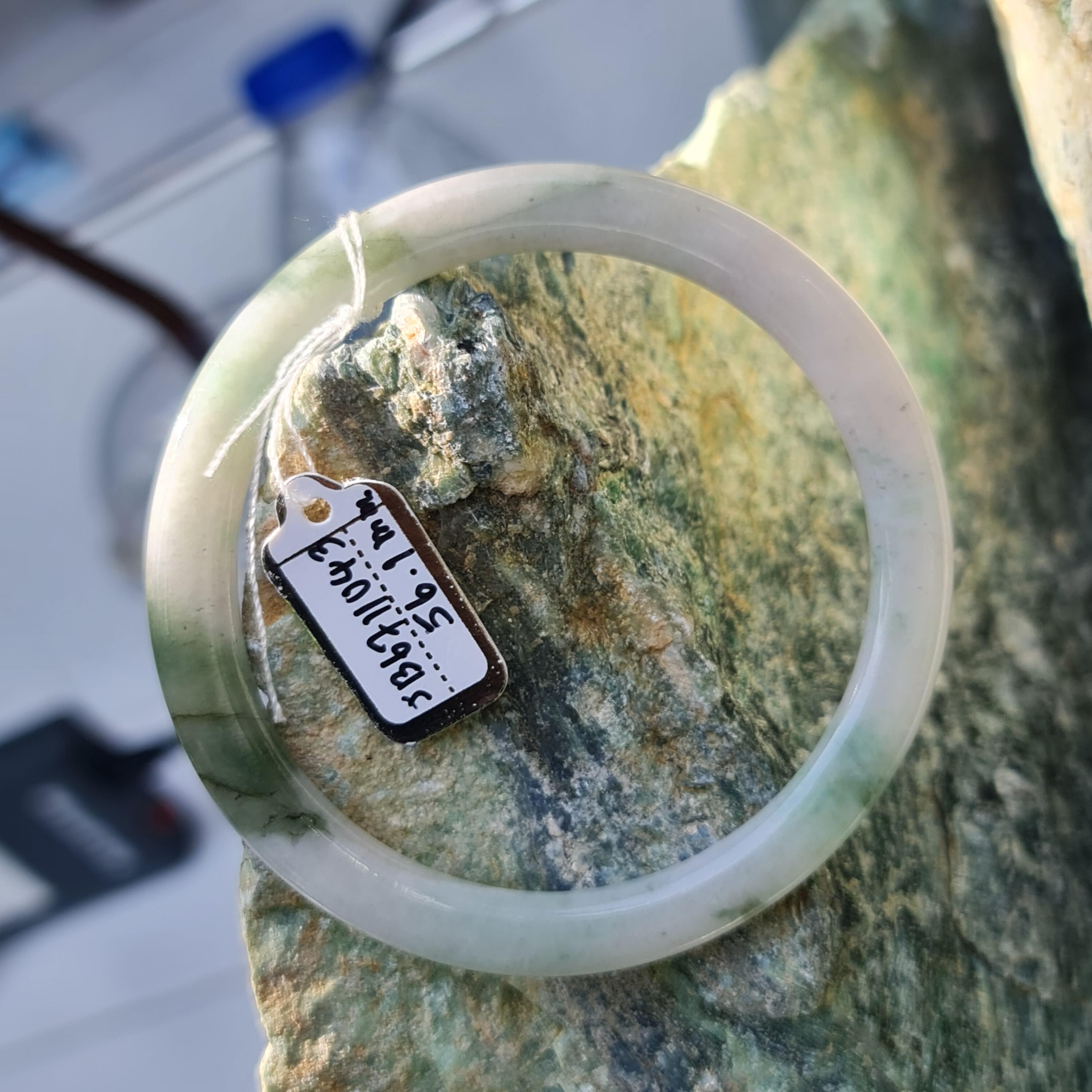 JB6711043 หยก พม่า แท้ Jade กำไลหยก 56.1 มม. (Jadeite bracelet) พม่า (Myanmar)