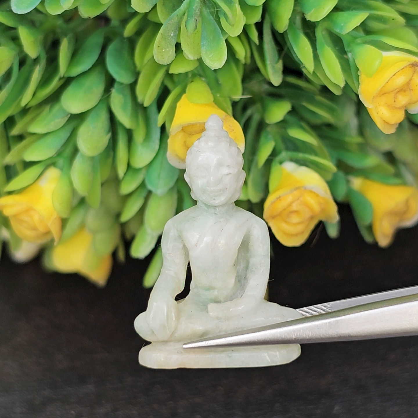 หยก แกะสลัก รูป พระ (Burmese jadeite) 22.9 กะรัต (cts.) หยก พม่า แท้