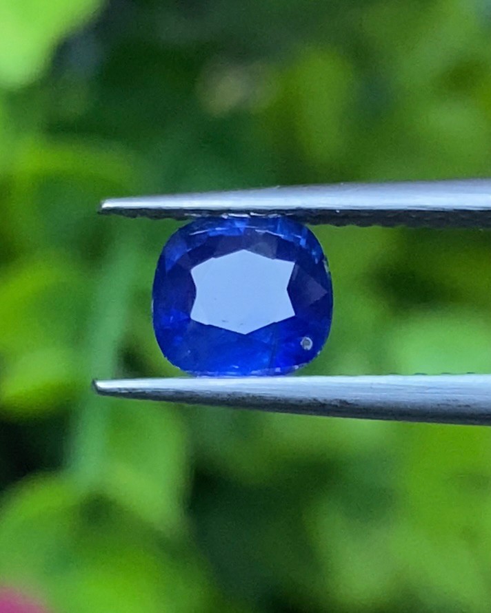 พลอย ไพลิน สีพิเศษ คอร์นฟลาวเวอร์ บลู Cornflower Blue Sapphire 1.14 กะรัต (Cts.) พร้อมใบเซอร์ พลอยแท้ อัญมณีมงคลประจําวันเกิด เครื่องประดับพลอย