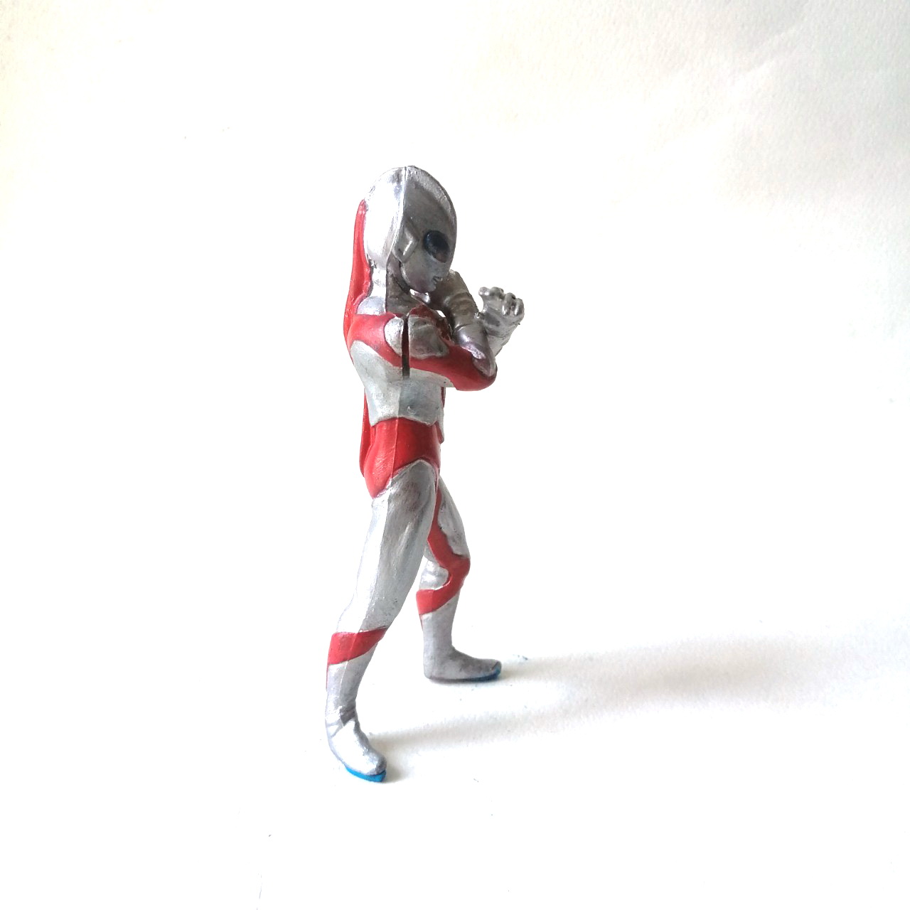 แคนดี้ทอย อุลตร้าแมนมิลเลเนี่ยม งานฟิชโช่ ApexT พร้อมฐาน -แยกแขนได้ หน้าติดกาวถาวร **ซ่อมสี Candy toy, Ultraman Millenium, Fisho, arms separated, face glued, color repaired