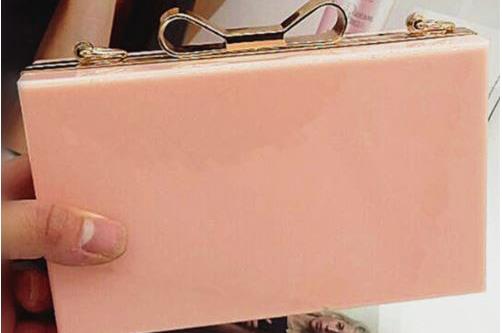 พร้อมส่ง Evening Clutch กระเป๋าออกงาน ทรงสี่เหลี่ยม จุกเปิด/ปิด เป็นรูปโบว์ มาพร้อมสายสะพายยาว