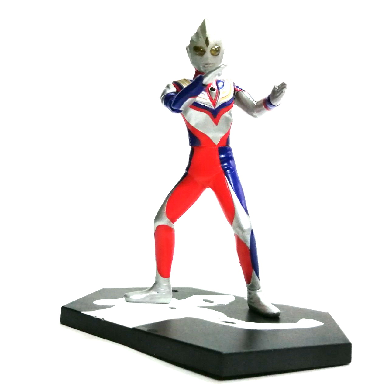 กาชาปอง ดิจิตอลเกรด ขยับแขนได้ อุลตร้าแมนทีก้า ขนาด 3 นิ้ว แขนมีข้อต่อ ขยับเปลี่ยนท่าได้ ***ตำหนิที่ฐาน