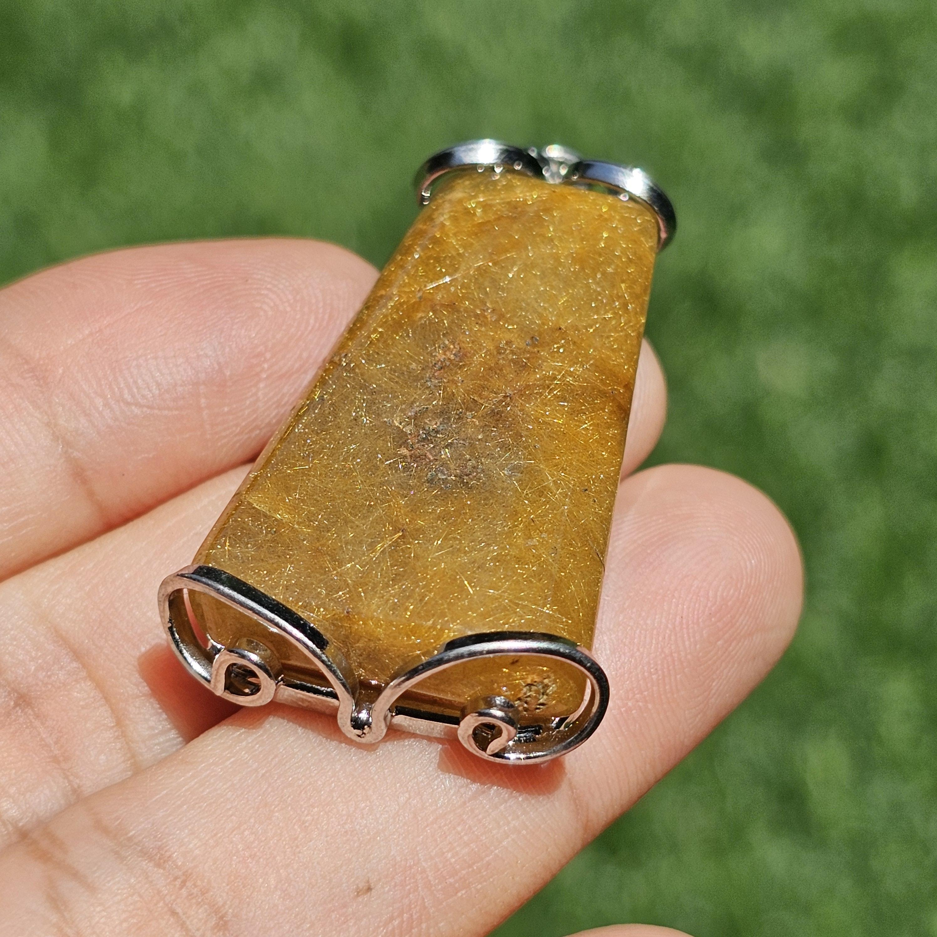 จี้ไหมทอง (Golden Rutilated Quartz) 68.01 กะรัต Cts. พลอยแท้ อัญมณีมงคลประจําวันเกิด เครื่องประดับพลอย