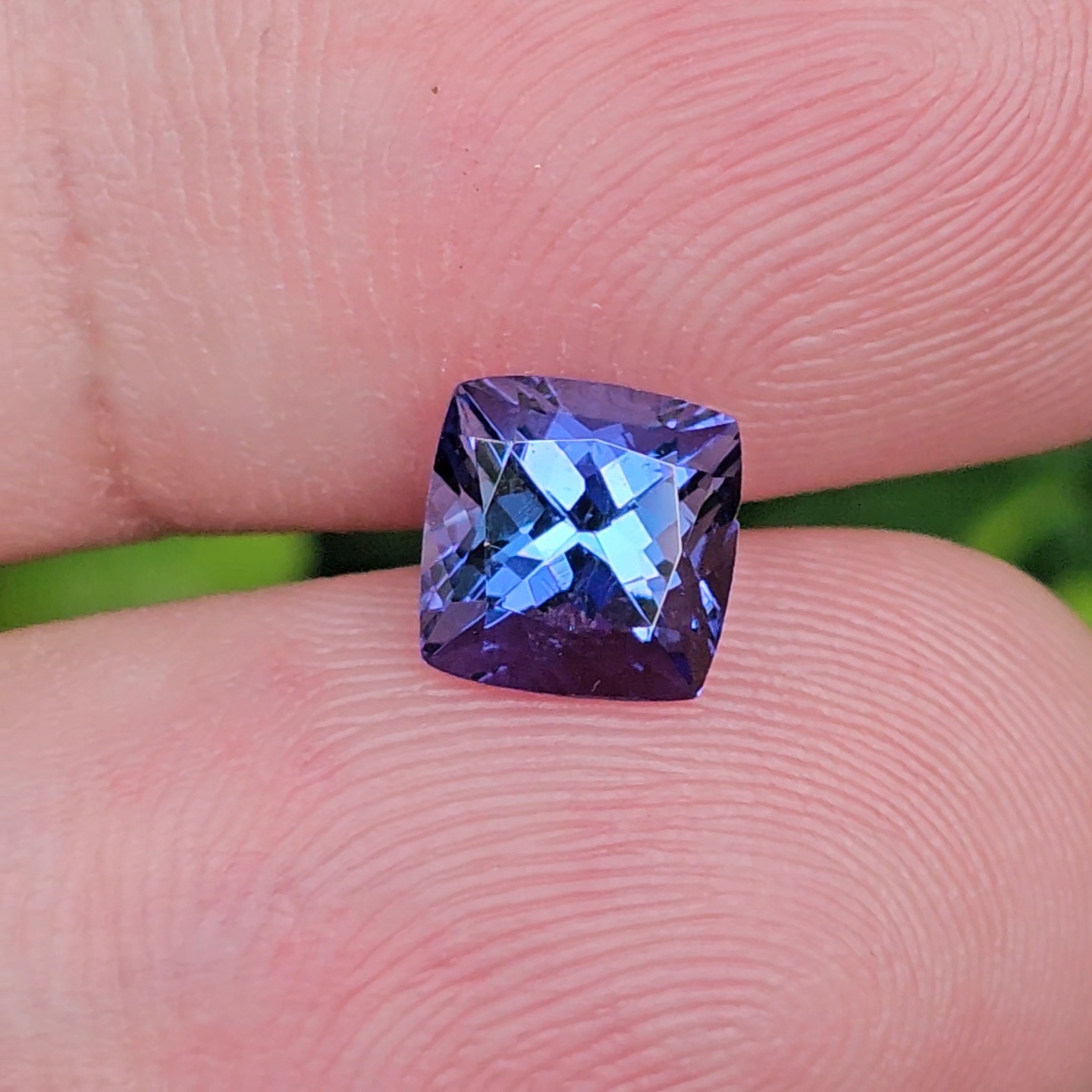 พลอย แทนซาไนท์ Tanzanite 1.60 กะรัต (Cts) พลอยแท้ อัญมณีมงคลประจําวันเกิด เครื่องประดับพลอย