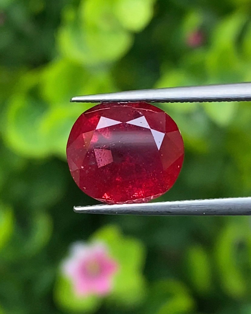 พลอย ทับทิม Ruby sapphire 4.47 กะรัต พร้อมใบเซอร์ พลอยแท้ อัญมณีมงคลประจําวันเกิด เครื่องประดับพลอย