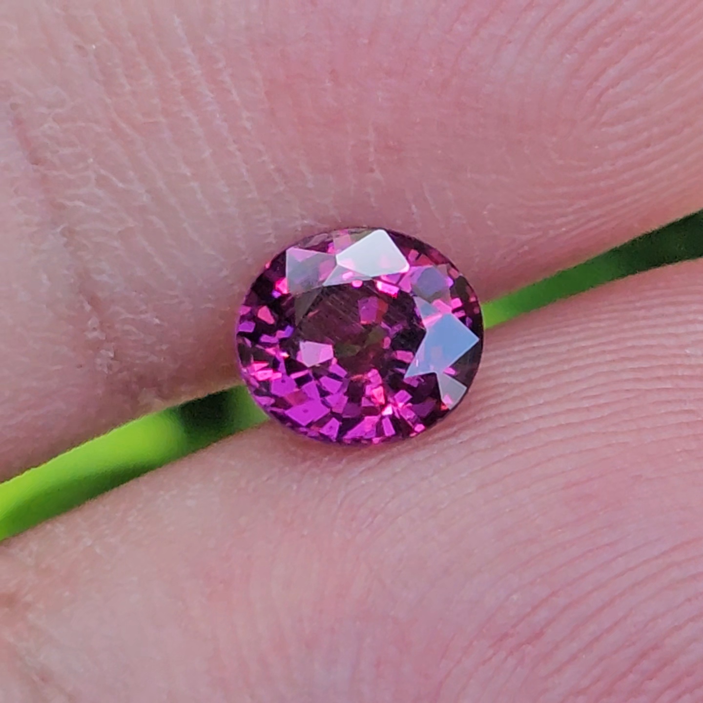 พลอย อุมบาไลต์ การ์เน็ต Umbalite Garnet 1.07กะรัต (Cts.) ดิบ Unheated ลอยแท้ อัญมณีมงคลประจําวันเกิด เครื่องประดับพลอย