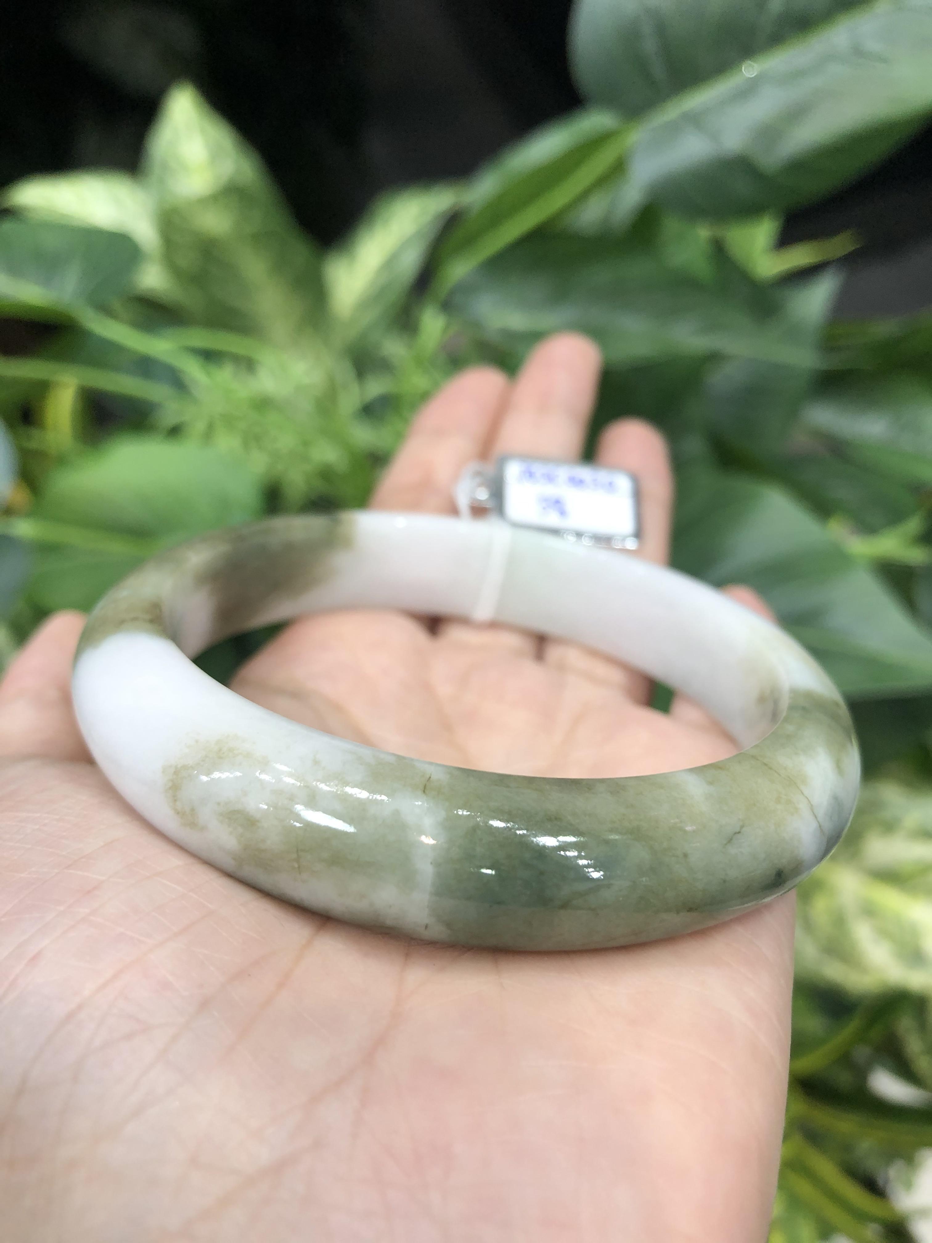J05C0030 หยก พม่า แท้ Jade กำไลหยก 58 มม. (Jade bracelet) พม่า (Myanmar)