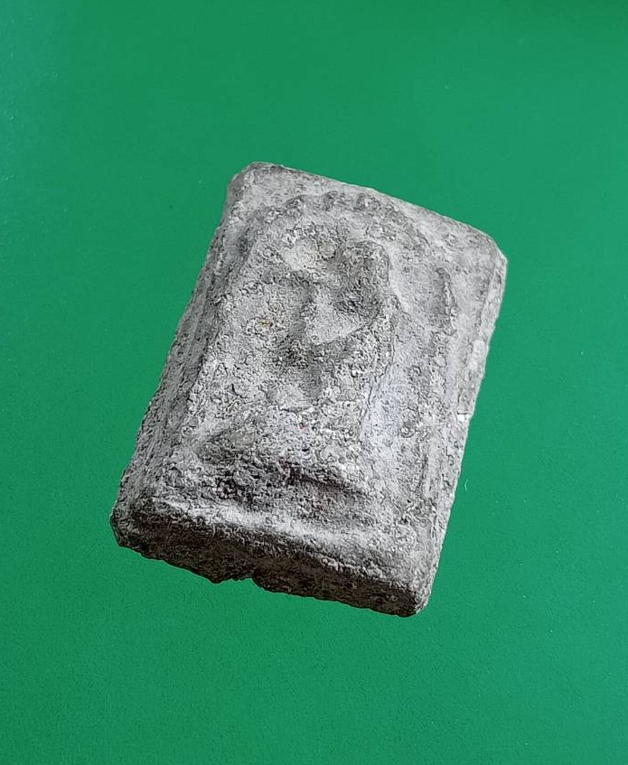 ผ3014 นางกวักเนื้อผงใบลาน พิมพ์เล็ก ไม่ทราบที่