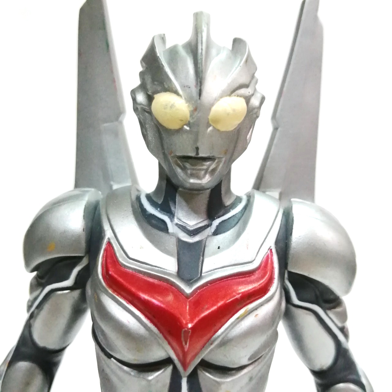 ซอฟ 7 นิ้ว ขนาดตามรูป อุลตร้าแมนโนอา ค่อนข้างหายาก มีรอยบ้าง ***มีรอยถลอกตามภาพ จากภาพยนตร์ อุลตร้าแมน เนกซัส ร่างสุดท้าย ของอุลตร้าแมนเนกซัส Soft Ultraman Noa