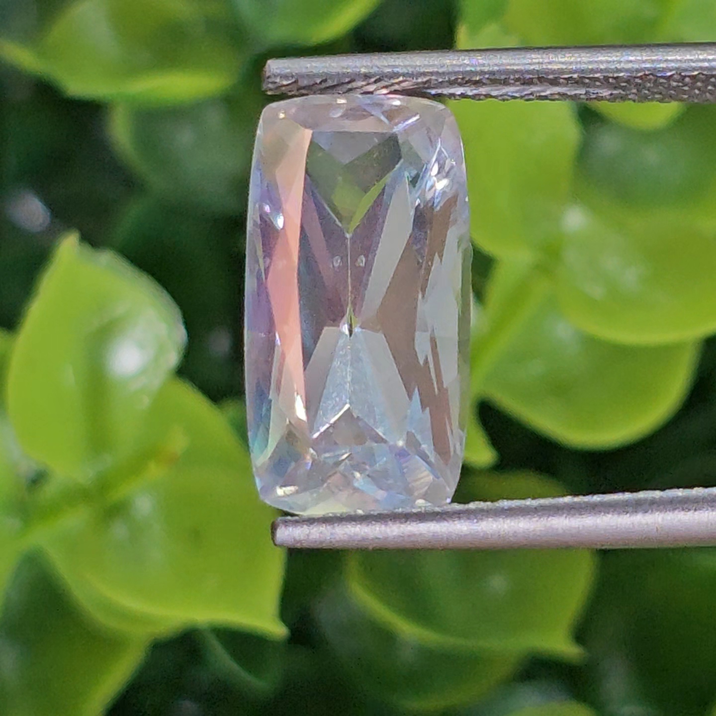 พลอย มูนสโตน เรนโบว์ Rainbow Moonstone 5.53 กะรัต (cts.) พลอยแท้ อัญมณีมงคลประจําวันเกิด เครื่องประดับพลอย